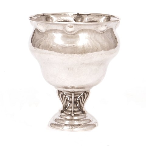 Silver tazza by Mogens Ballin Successor dated 
1921. H: 14cm. D: 12cm. W: 267gr