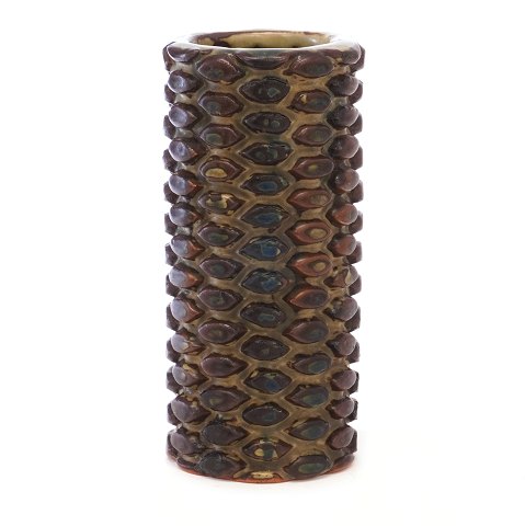 Frühe Axel Salto Vase aus Steinzeug für Royal Copenhagen signiert Salto 1941/1947. H: 15,2cm. D: 7cm